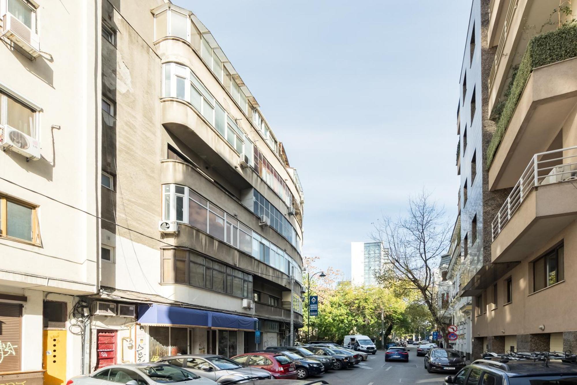 Urban Dream Studio With City Views & Comfort Bucharest Exterior photo